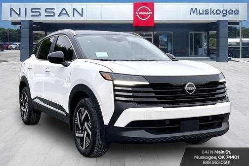 Aspen White/Super Black 2026 Nissan Kicks SV