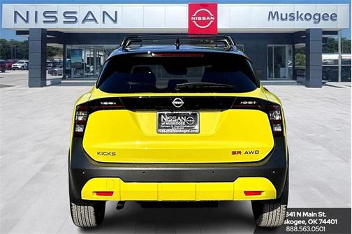 2026 Nissan Kicks SR