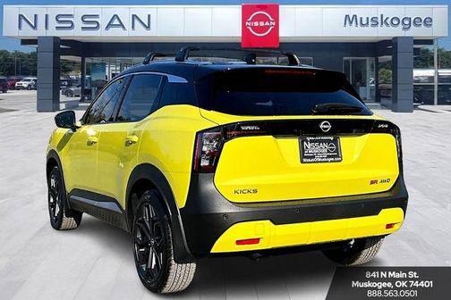 2026 Nissan Kicks SR