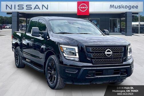 2024 Nissan Titan SV