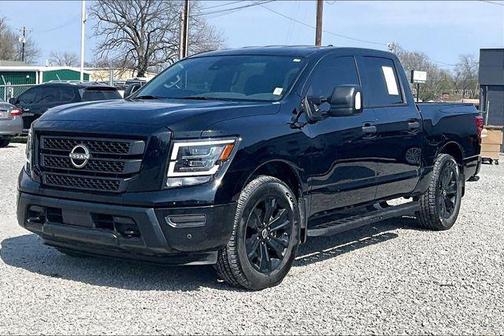 2024 Nissan Titan SV