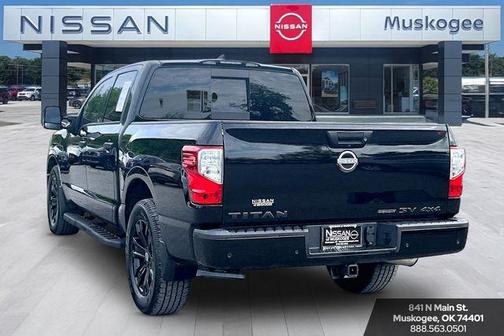 2024 Nissan Titan SV