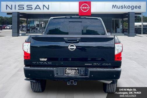 2024 Nissan Titan SV