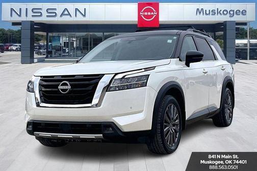 2024 Nissan Pathfinder SL FWD
