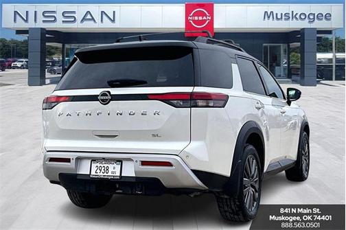 2024 Nissan Pathfinder SL FWD