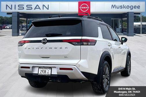 2024 Nissan Pathfinder SL FWD