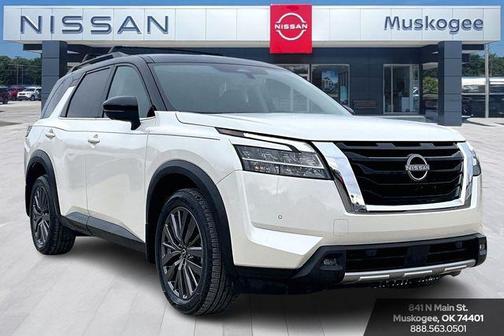 2024 Nissan Pathfinder SL FWD