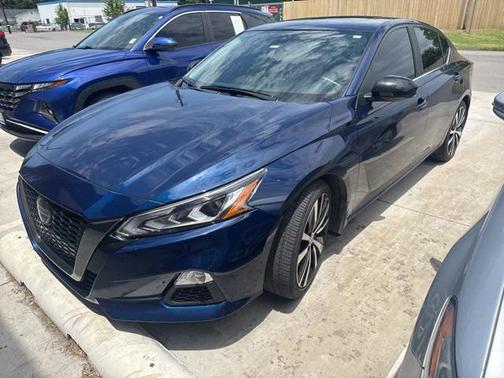 2021 Nissan Altima SR FWD