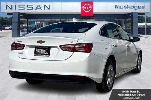 2022 Chevrolet Malibu FWD LT