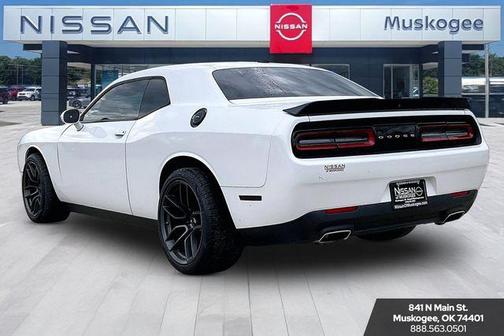 White Knuckle Clearcoat 2018 Dodge Challenger SXT