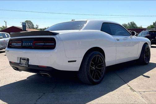 White Knuckle Clearcoat 2018 Dodge Challenger SXT