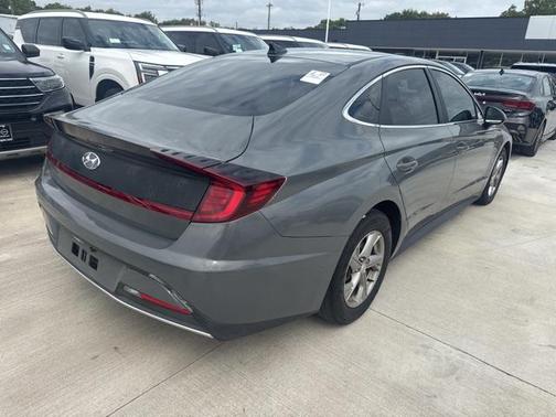 2021 Hyundai SONATA SE