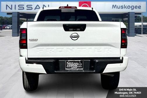 2025 Nissan Frontier SV