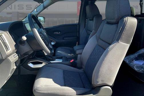 Glacier White 2025 Nissan Frontier SV