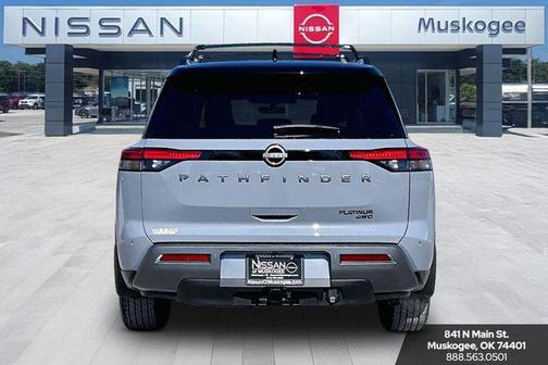 2026 Nissan Pathfinder Platinum
