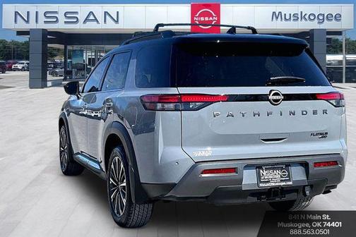 2026 Nissan Pathfinder Platinum