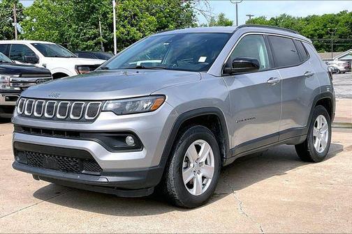 Billet Silver Metallic Clearcoat 2022 Jeep Compass Latitude