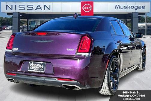 2021 Chrysler 300 Touring