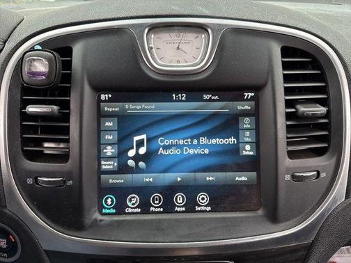 2021 Chrysler 300 Touring