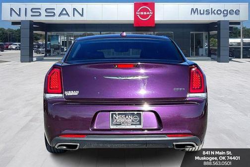 2021 Chrysler 300 Touring