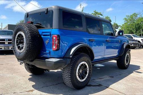 Blue Metallic 2022 Ford Bronco Badlands