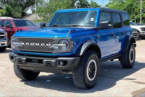 Blue Metallic 2022 Ford Bronco Badlands