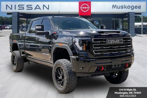 Onyx Black 2025 GMC Sierra 2500 AT4