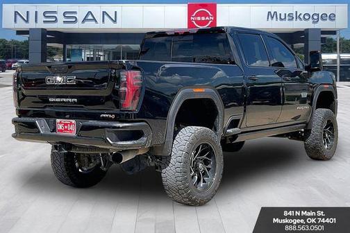Onyx Black 2025 GMC Sierra 2500 AT4