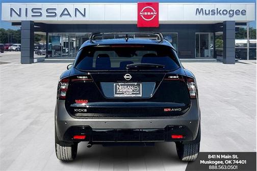 2026 Nissan Kicks SR