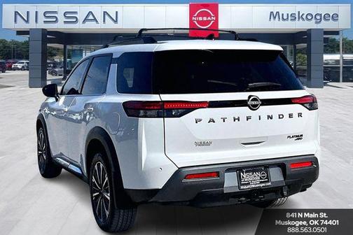 2026 Nissan Pathfinder Platinum