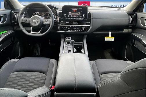 2025 Nissan Pathfinder SV FWD