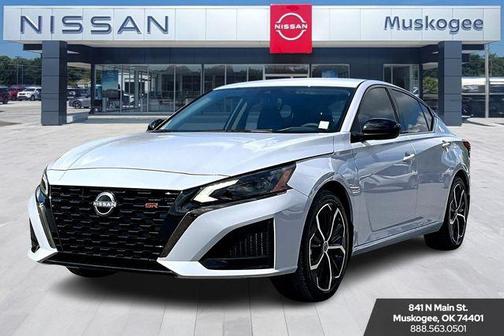 2025 Nissan Altima SR FWD