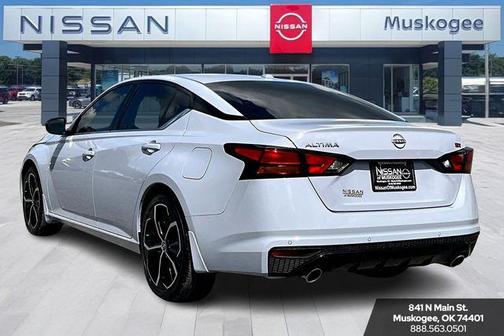 2025 Nissan Altima SR FWD