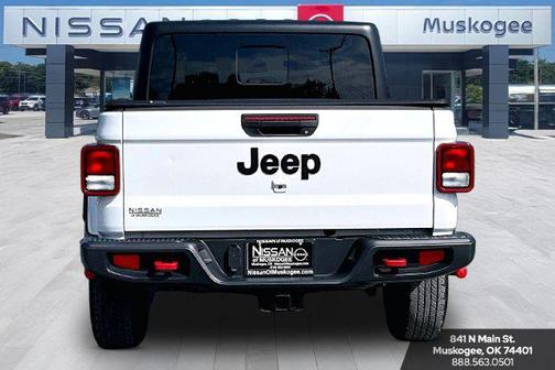 Bright White Clearcoat 2024 Jeep Gladiator Sport S