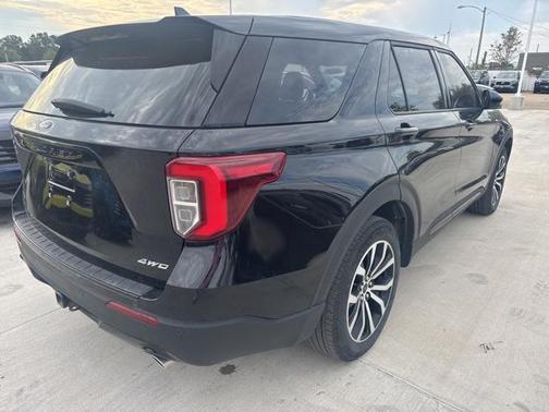 2022 Ford Explorer ST-Line