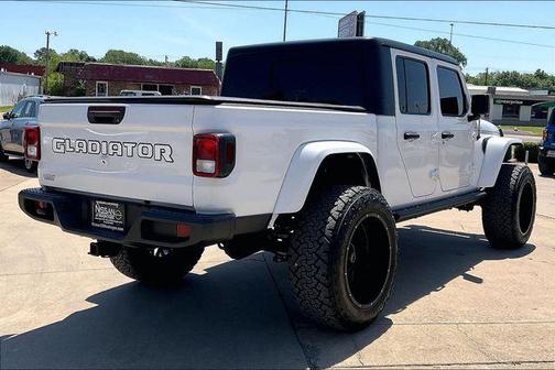 Bright White Clearcoat 2022 Jeep Gladiator Overland