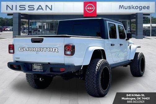 Bright White Clearcoat 2022 Jeep Gladiator Overland