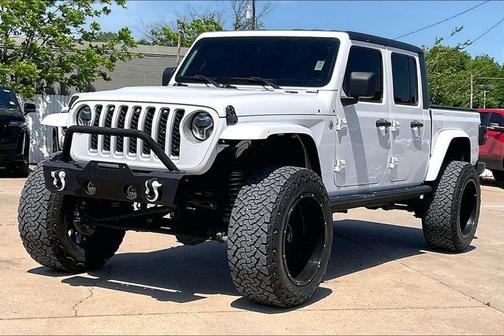 Bright White Clearcoat 2022 Jeep Gladiator Overland