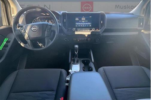 2025 Nissan Frontier S