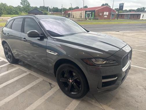 2017 Jaguar F-PACE 35t R-Sport