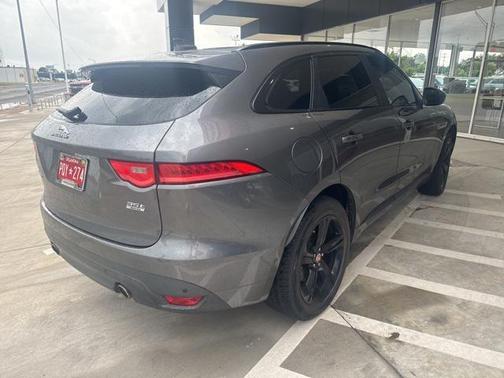 2017 Jaguar F-PACE 35t R-Sport