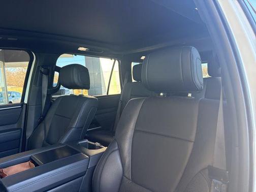 2024 Toyota Sequoia Platinum