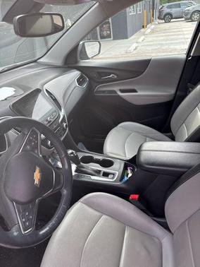 Silver Ice Metallic 2018 Chevrolet Equinox Premier