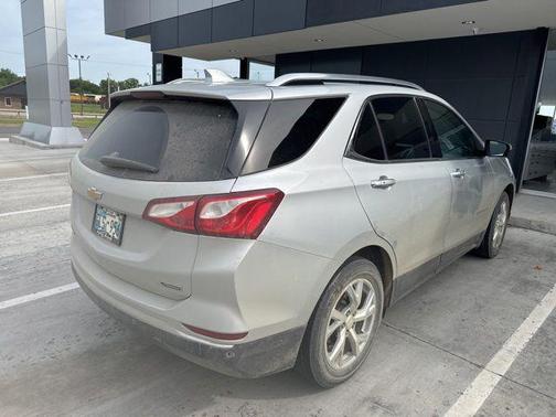 Silver Ice Metallic 2018 Chevrolet Equinox Premier