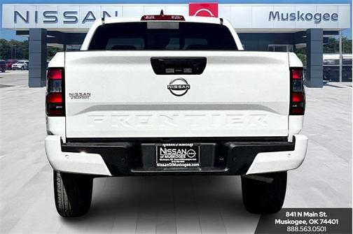 2025 Nissan Frontier SV