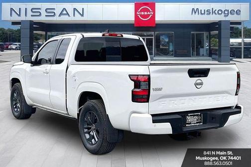 Glacier White 2025 Nissan Frontier SV