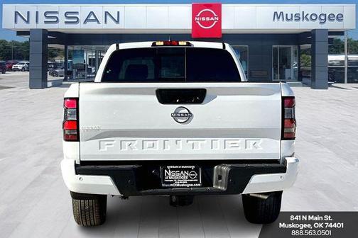 Glacier White 2025 Nissan Frontier SV