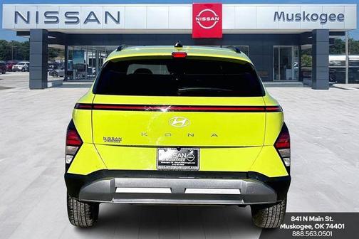 2025 Hyundai KONA SEL