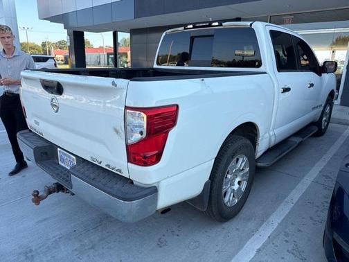 2019 Nissan Titan SV