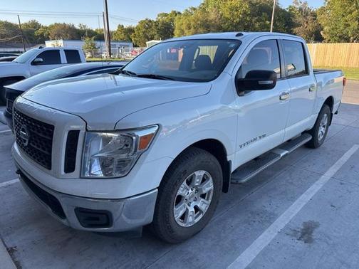 2019 Nissan Titan SV